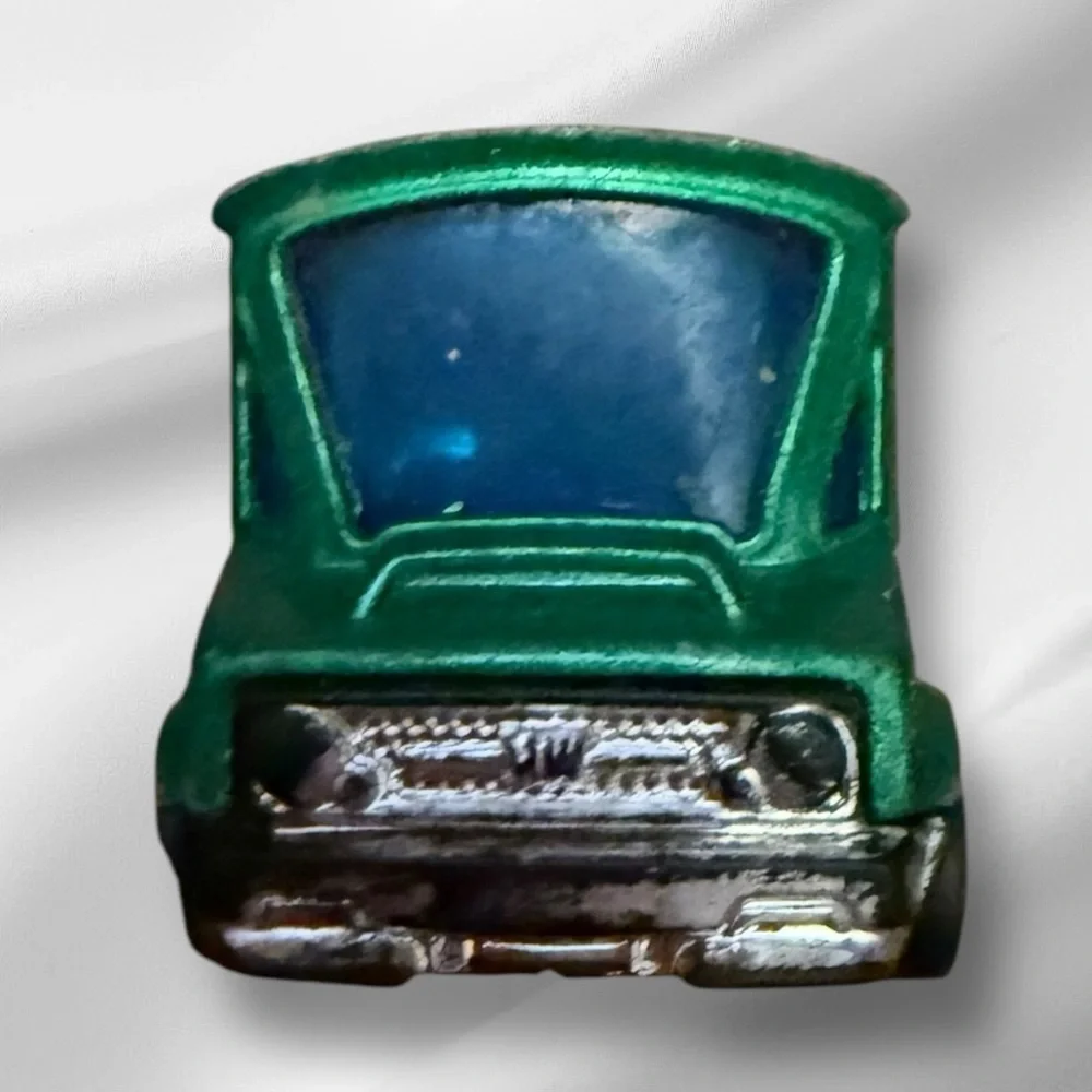Mattel‎ R0929 Hot Wheels Bread Box Bread Truck